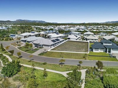 7 Capella Entrance, Burdell