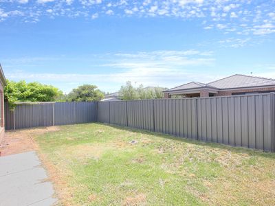 26 Edenvale Street, Manor Lakes