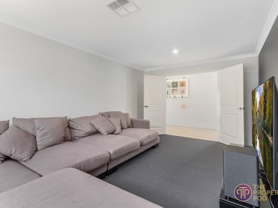 10 Alata Grove, Byford