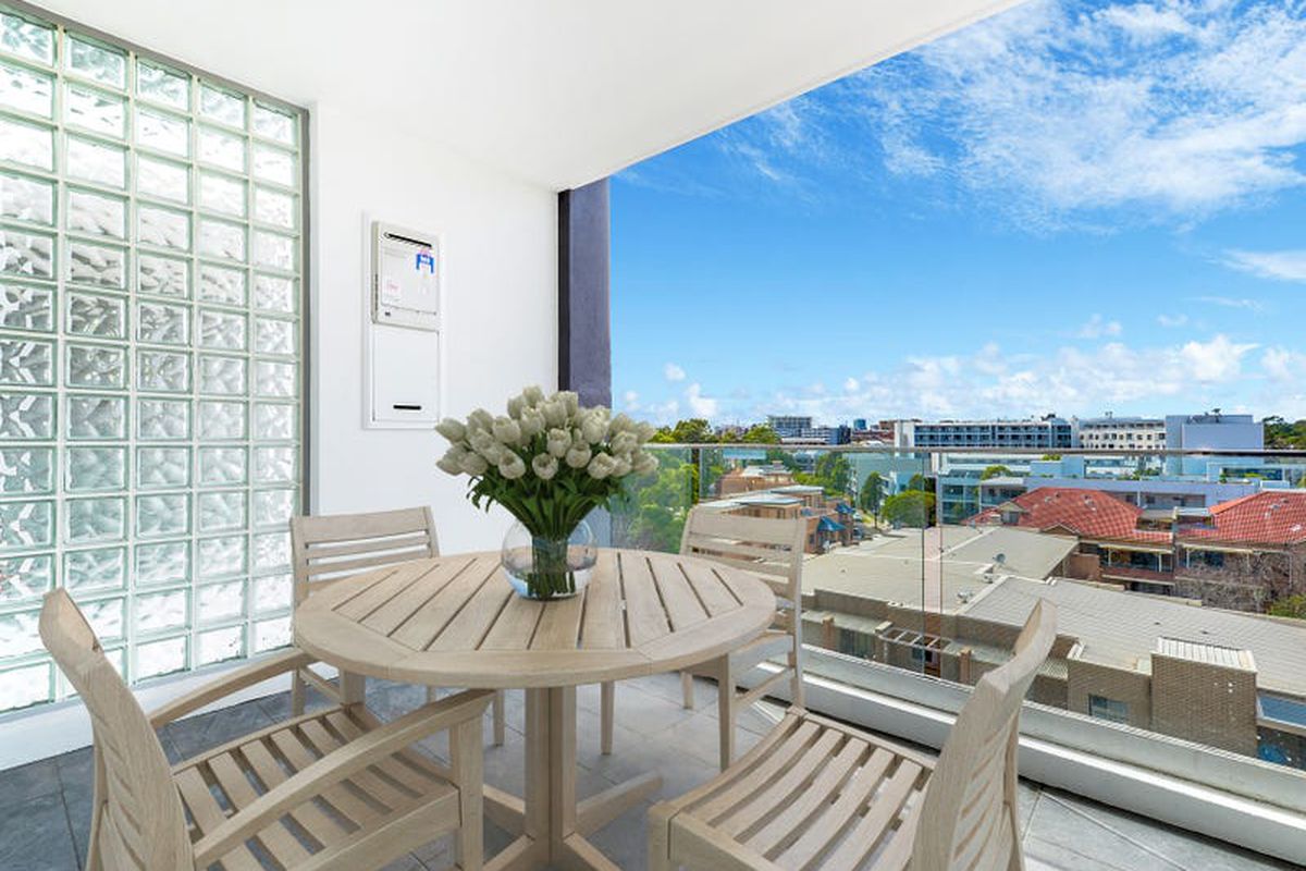 605 / 19-23 Short Street, Homebush