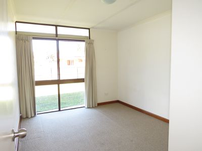 2 / 5 Aloota Crescent, Ocean Shores
