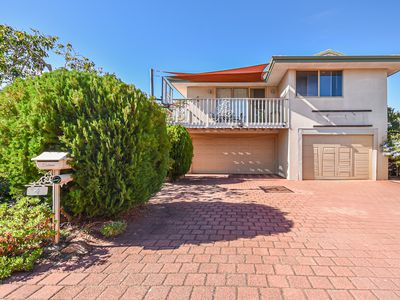 4 Carnegie Place, Greenfields