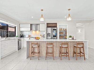 11 Rhubarb Road, Manor Lakes