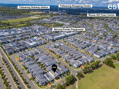 230 Greenview Parade, The Ponds