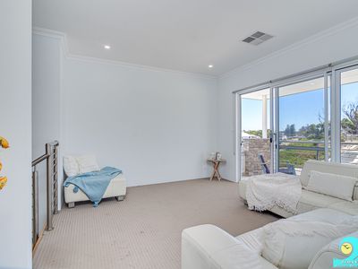 33 Summerhome Parade, Yanchep