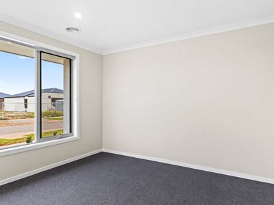 17 Prana Way, Werribee