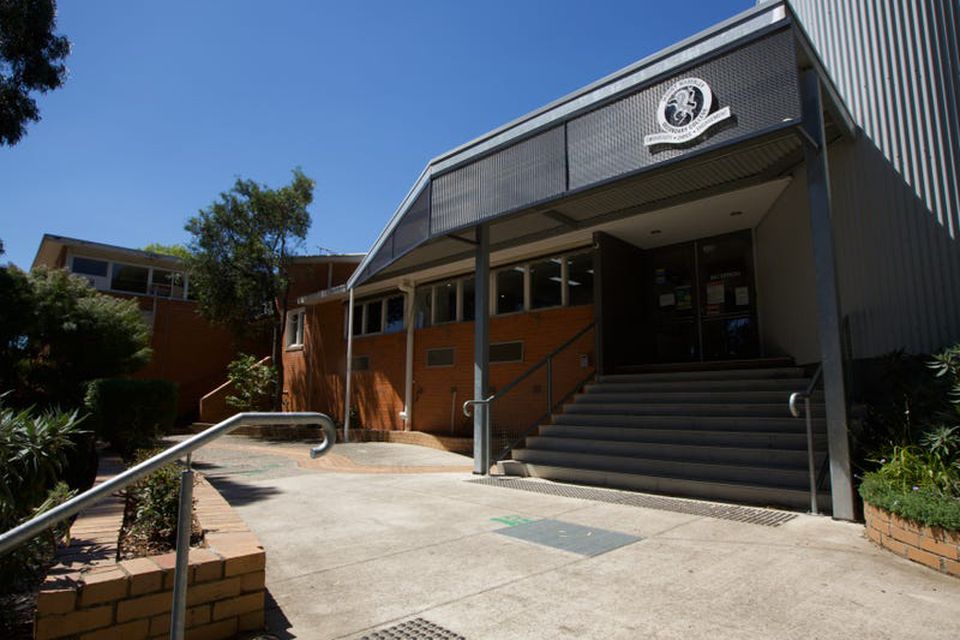 14 Charlton Street, Mount Waverley