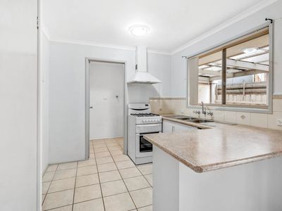 1 / 4 Maxwell Court, Langwarrin