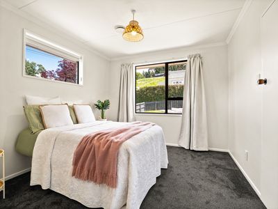 12 Salisbury Road, Bradford