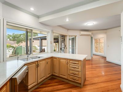 33 Winchcombe Avenue, Murrumba Downs