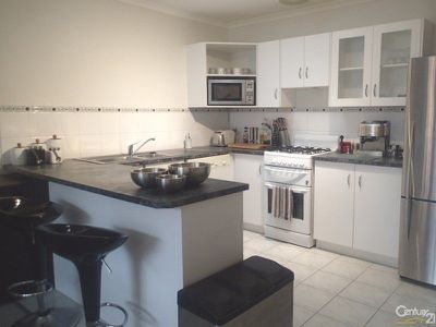 14 Bateman Grove, Hampton Park