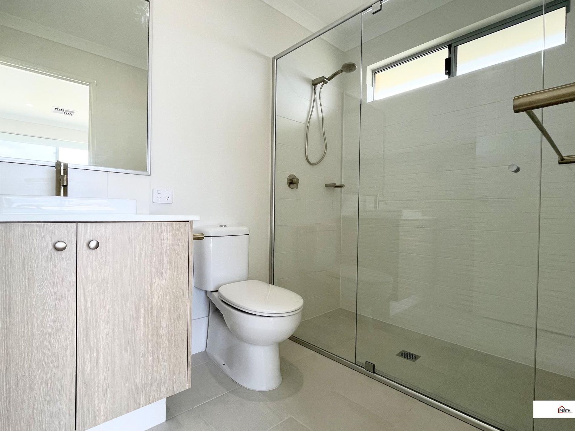 8 Cordelia Street, Eglinton