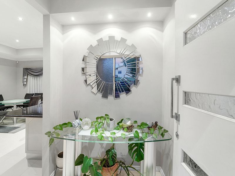 35A Hartfield Way, Westminster