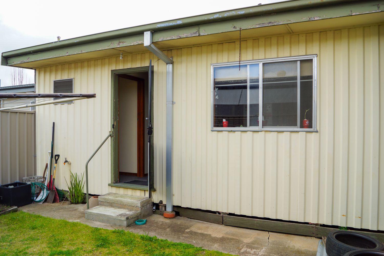 3 / 5 Smith Street, Horsham