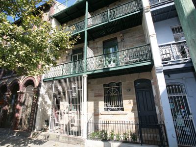 2 / 6 Sir John Young Crescent, Woolloomooloo