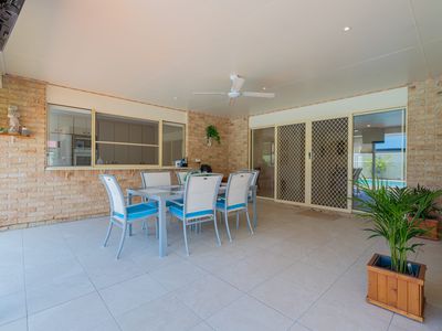 28 Kalowendha Avenue, Pelican Waters