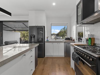 4 / 15 Sixth Avenue, Kedron