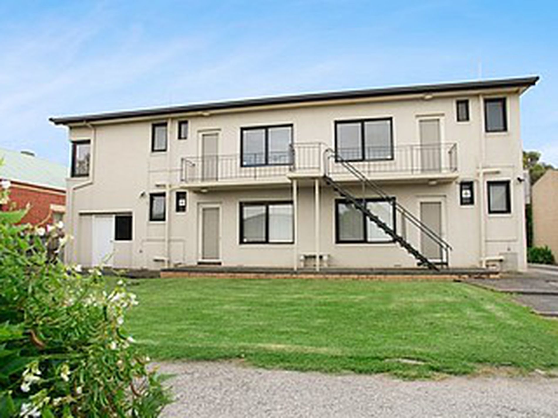4 / 90 Mckillop Street, Geelong