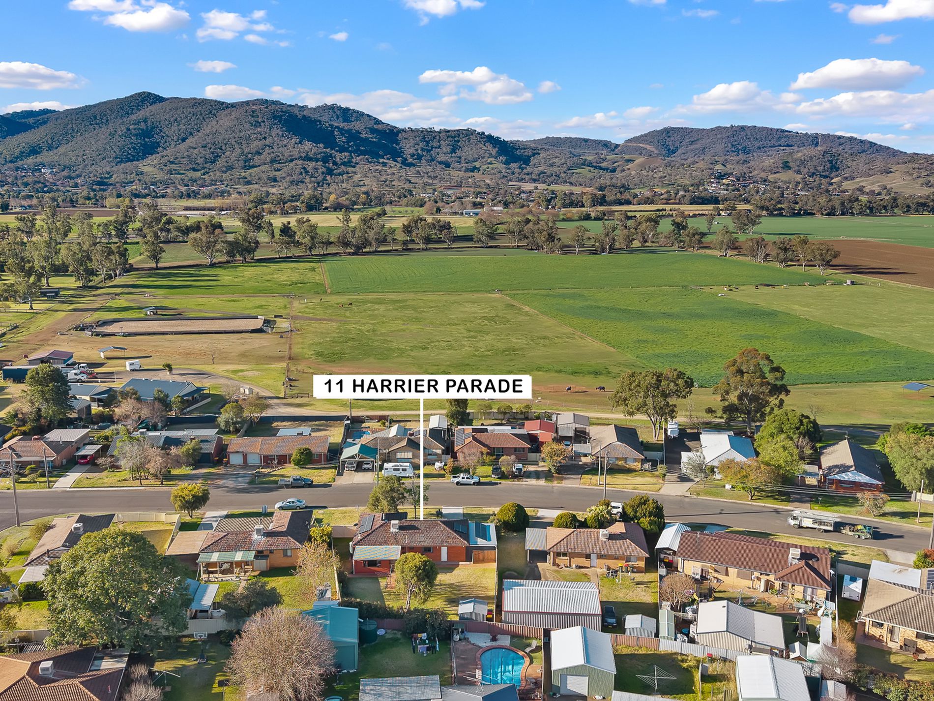 11 Harrier Parade, Tamworth