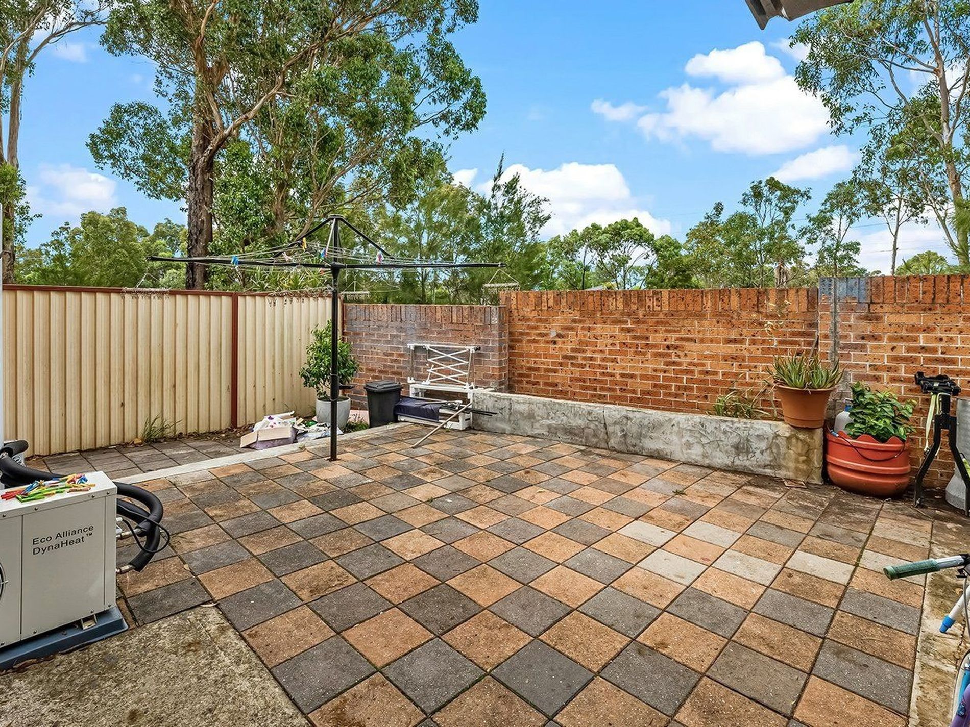 2 / 5 Corella Road, Green Valley