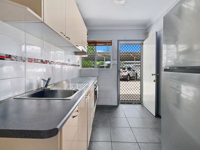 1 / 10-12 CURTIN STREET, Westcourt