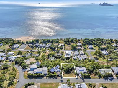 5 Blackcurrant Drive, Hideaway Bay