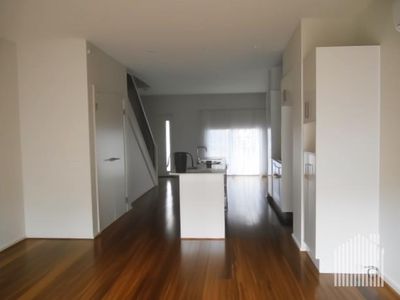 2/60-70 Cradle Mountain Drive, Craigieburn