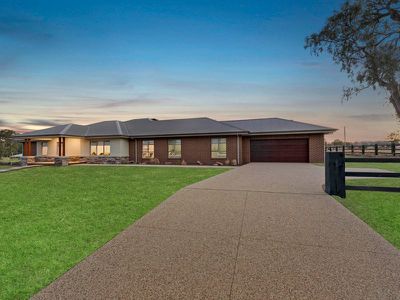 2 Stockmans Drive, Mansfield