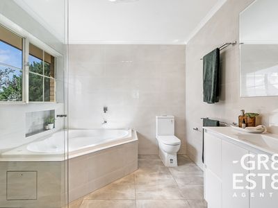 27 London Crescent, Narre Warren