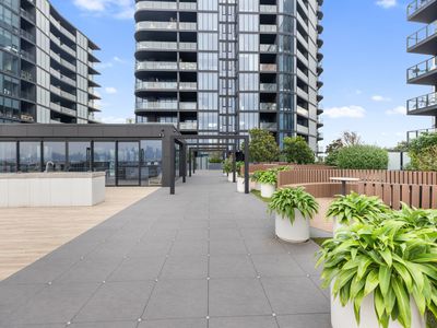 1402 / 6 Joseph Road, Footscray
