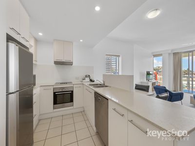 901 / 2 Dibbs Street, South Townsville