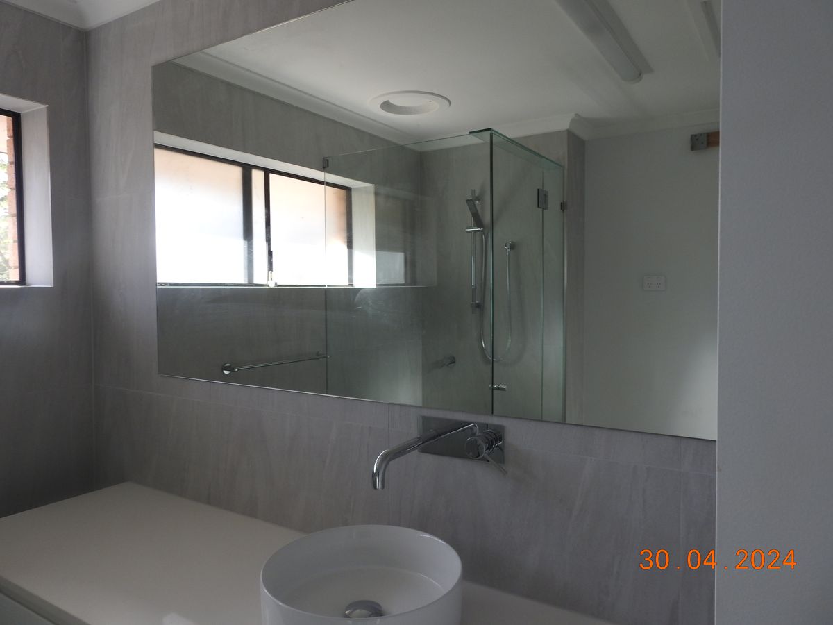 5 / 8 Angie Court, Mermaid Waters