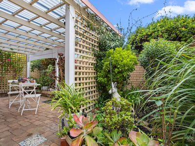 8 / 5-9 Wilkinson Gardens, Winthrop