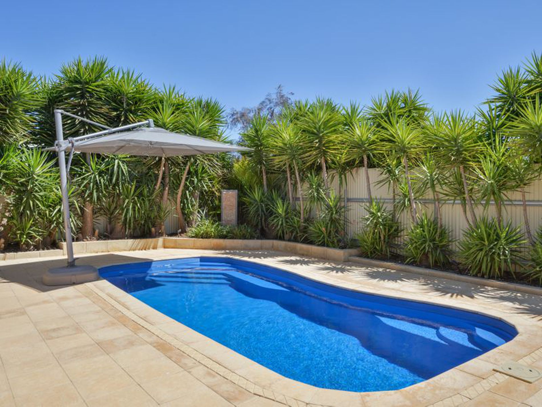 16 Vitali Crescent, Somerville