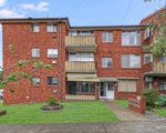 1 / 8 St Helena Parade, Eastlakes