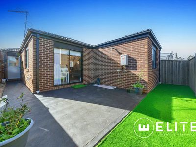 14 Swift Drive, Officer