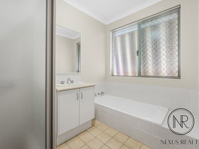 70 Golf Links Drive, Carramar
