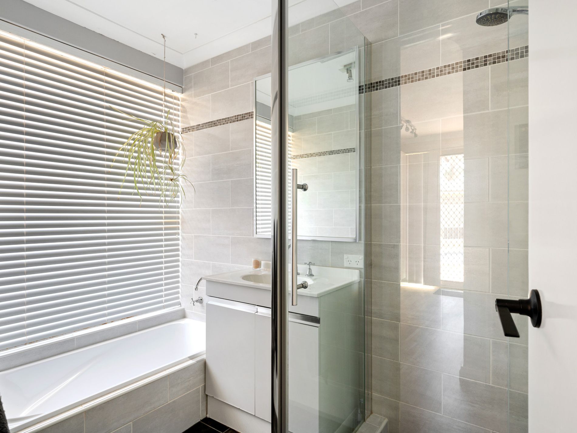 14 Fimister Lane, Hannans