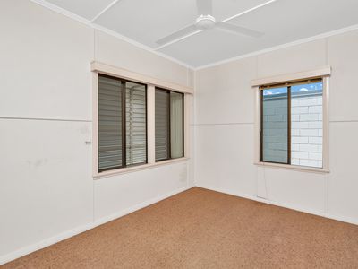 120 Mcleod Street, Cairns City