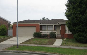 8 Shawnee Court, Narre Warren