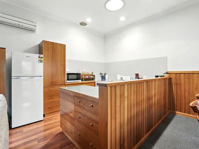8 New Road, Franklin