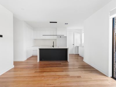 36 Stapley Crescent, Altona North