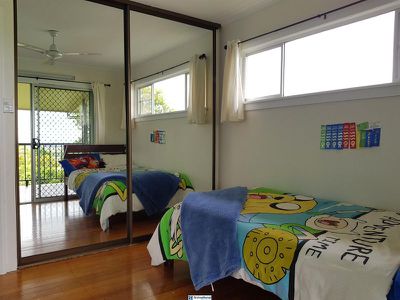 8 Crouch Avenue, Atherton
