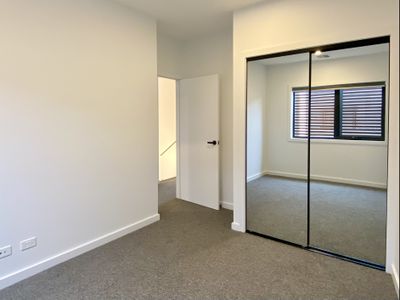 5 / 6 Coolac Place, Braddon