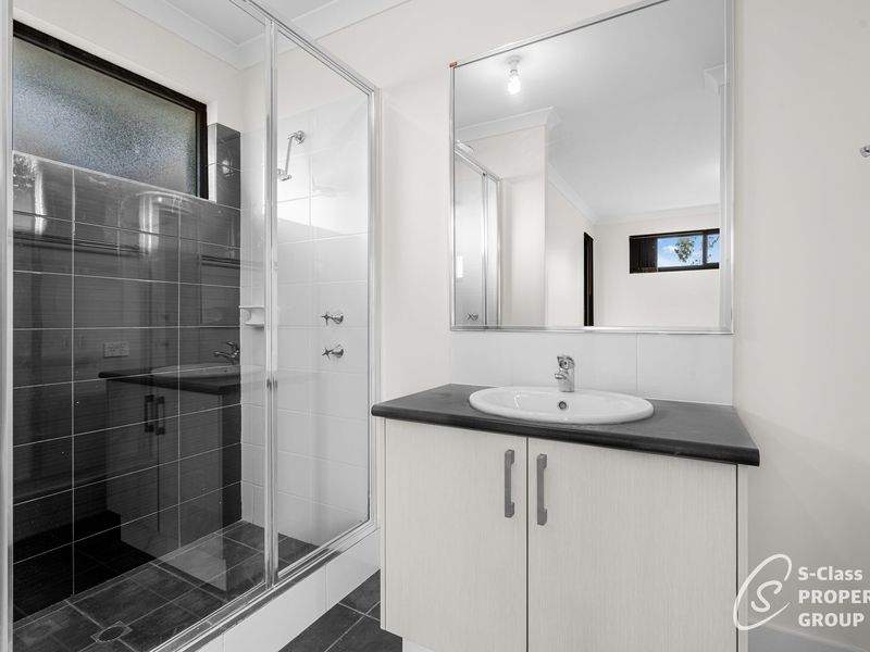 1 Albizia Grove, Byford