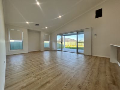 27 Sunningdale Close, Dubbo