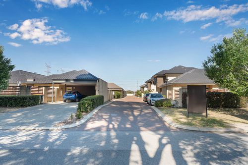 5 / 9 Barfield Road, Hammond Park