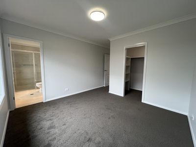 8 Kirkwood Place, Dubbo