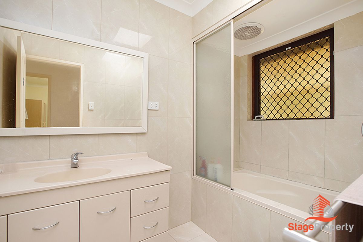 12 Vellgrove Avenue, Parkwood