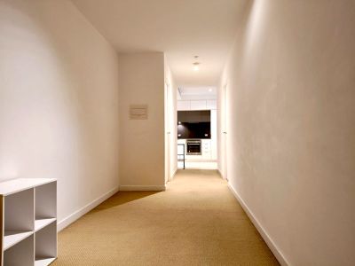 1018 / 555 Swanston Street, Carlton